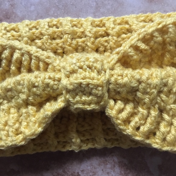 Warm winter head band to cover ears and head - Picture 6 of 6